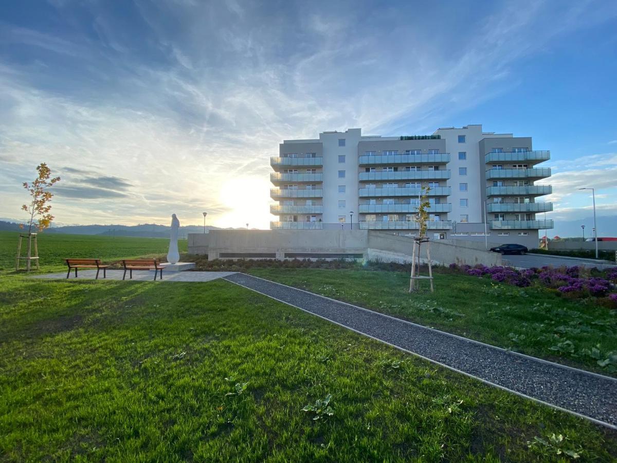 Moderny Apartman S Vyhladom Na Vysoke Tatry 포프라트 외부 사진